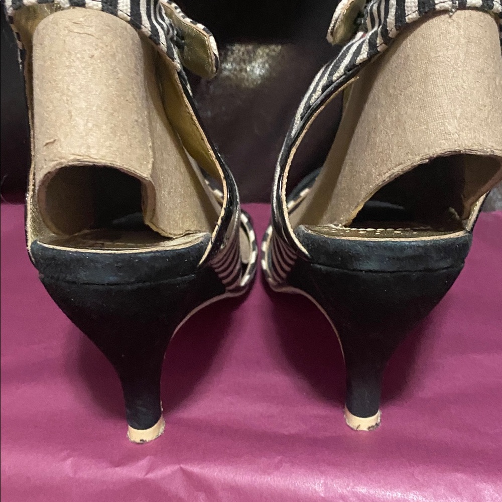 GUC Irregular choice Cream black stripe, small heel sandal shoe 7 1/2 - Picture 6 of 11